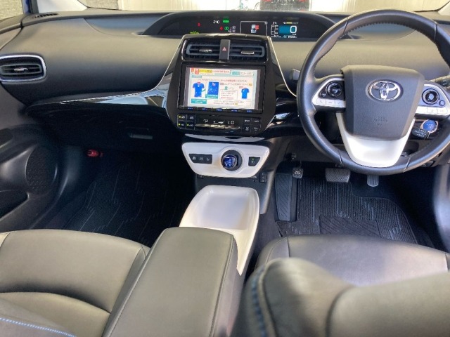 Toyota PRIUS 2016 7563800-4