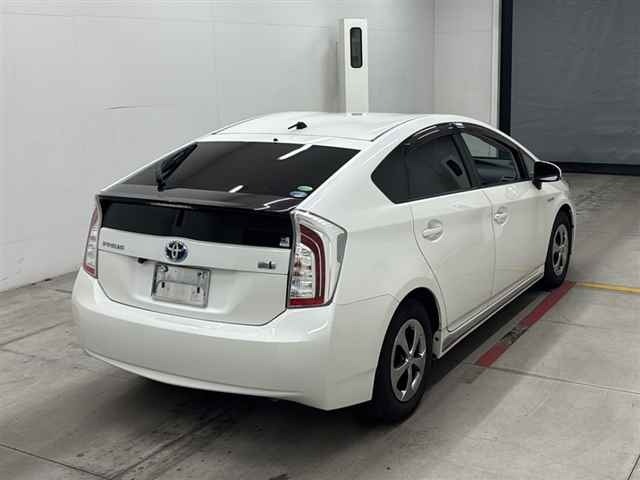 Toyota PRIUS 2012 7563840-5