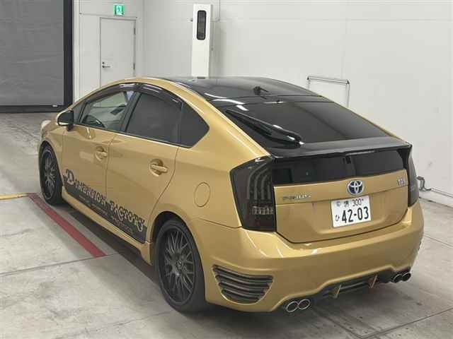 Toyota PRIUS 2013 7563847-1