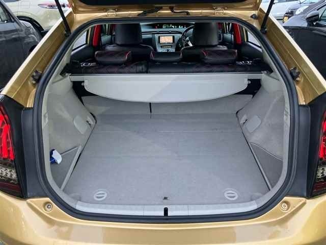 Toyota PRIUS 2013 7563847-10