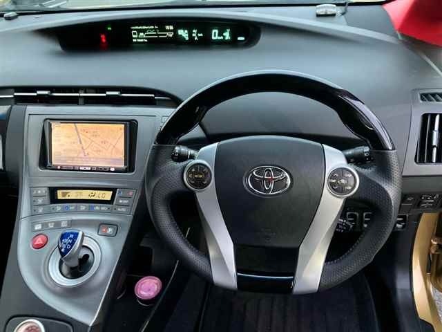Toyota PRIUS 2013 7563847-3