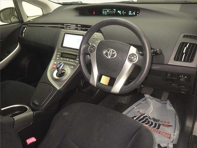 Toyota PRIUS 2012 7563944-3