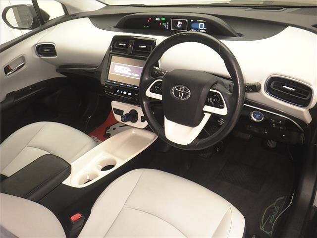 Toyota PRIUS 2016 7563945-3
