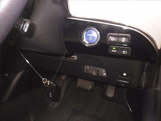 Toyota PRIUS 2016 7563945-8