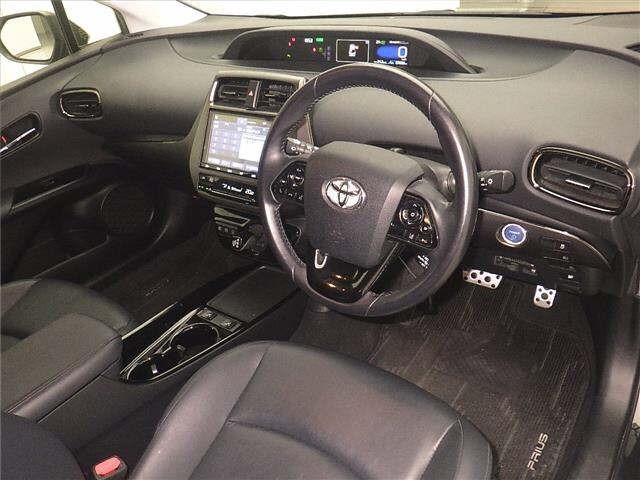 Toyota PRIUS 2021 7563947-3