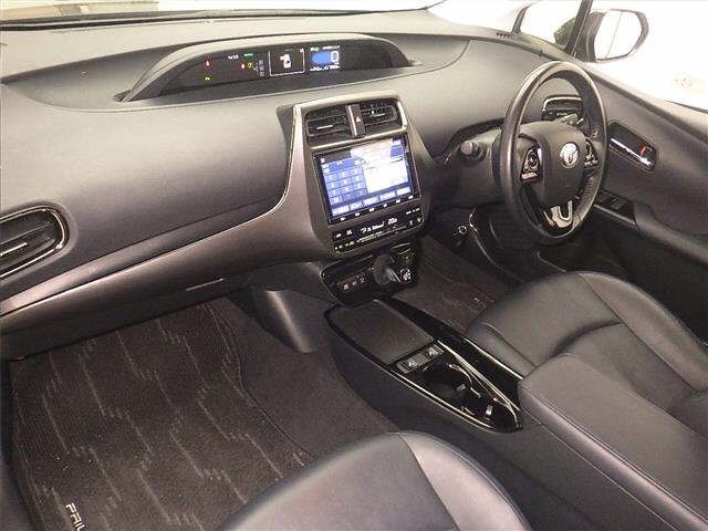 Toyota PRIUS 2021 7563947-4