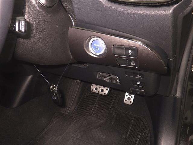 Toyota PRIUS 2021 7563947-8