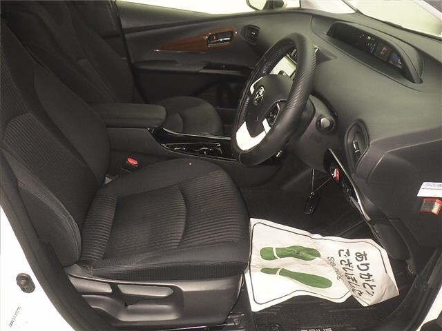Toyota PRIUS 2018 7563948-5