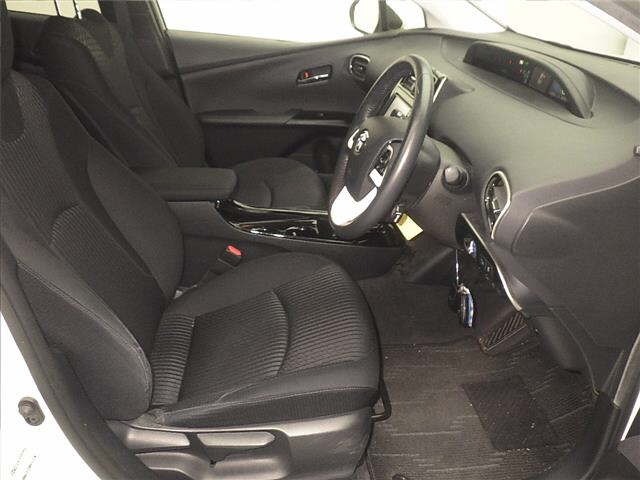Toyota PRIUS 2018 7563949-5