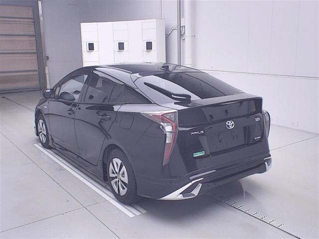 Toyota PRIUS 2016 7563951-1