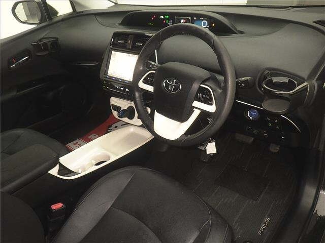 Toyota PRIUS 2016 7563951-3