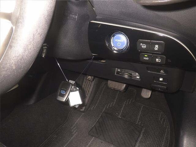 Toyota PRIUS 2016 7563951-8
