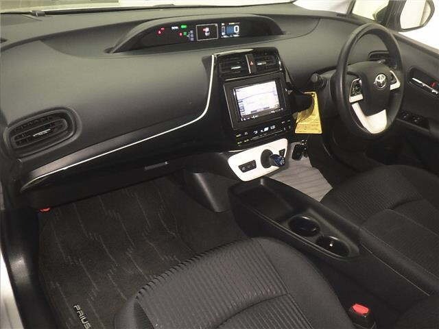 Toyota PRIUS 2018 7563952-4
