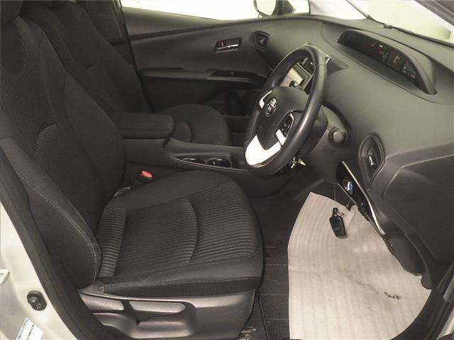 Toyota PRIUS 2018 7563952-5
