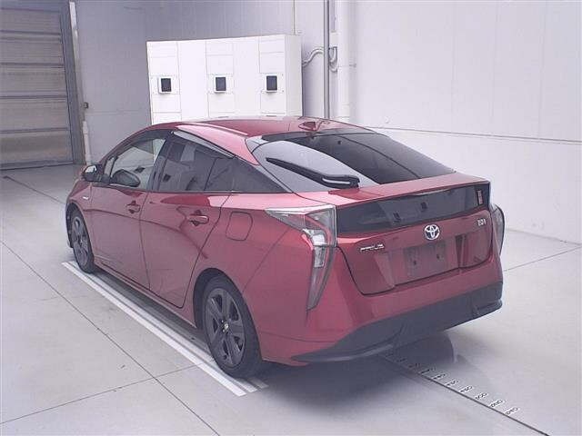 Toyota PRIUS 2016 7563960-1
