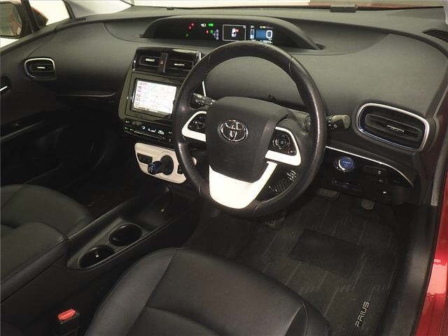 Toyota PRIUS 2016 7563960-3