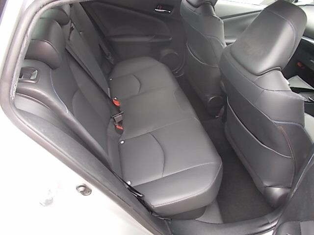 Toyota PRIUS 2019 7563961-14