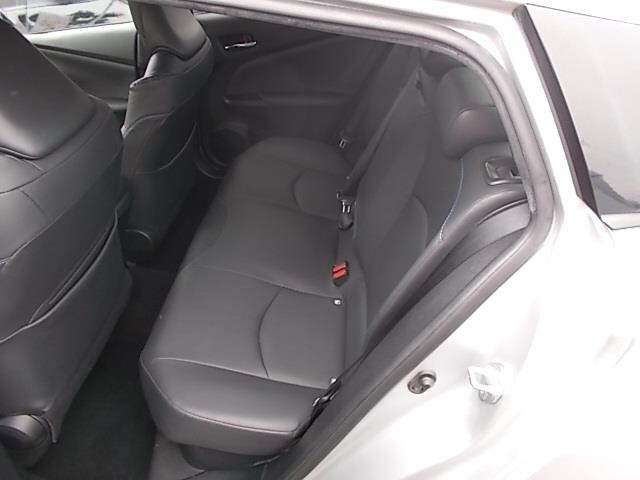 Toyota PRIUS 2019 7563961-15