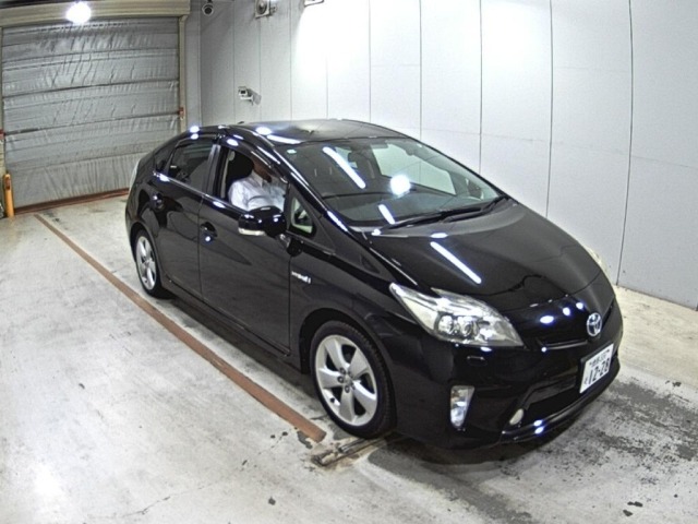 Toyota PRIUS 2013 7563971-0