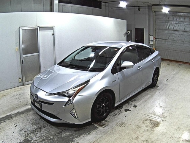 Toyota PRIUS 2015 7563979-4