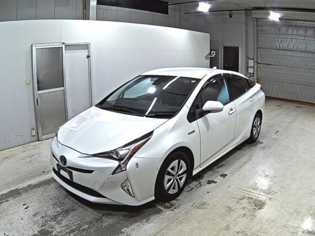 Toyota PRIUS 2016 7563986-4
