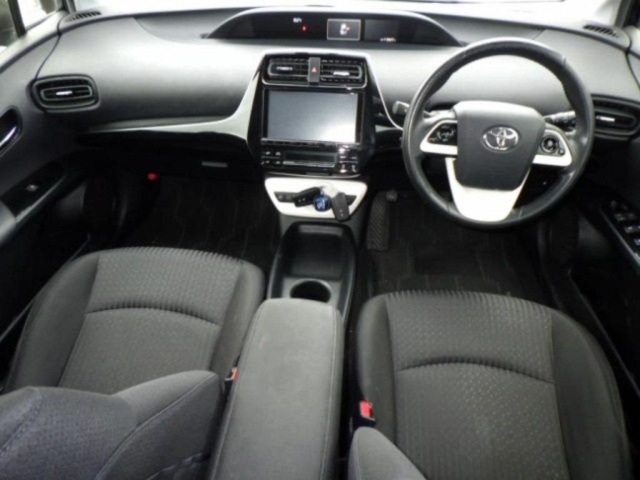 Toyota PRIUS 2017 7563987-3