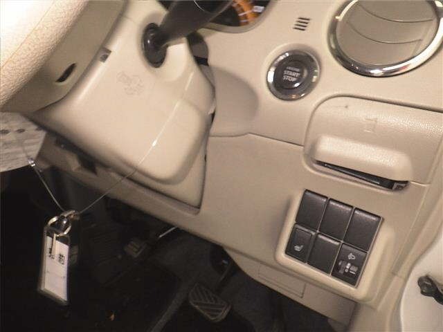 Nissan ROOX 2013 7560875-8