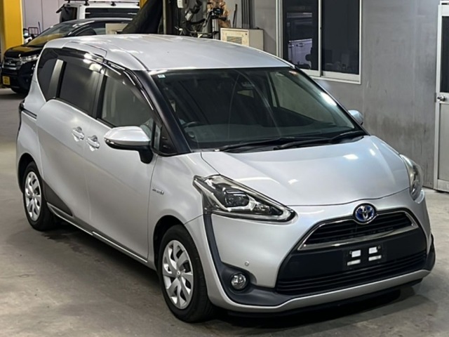 Toyota SIENTA 2016 7556989-4