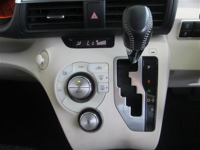 Toyota SIENTA 2015 7558797-1