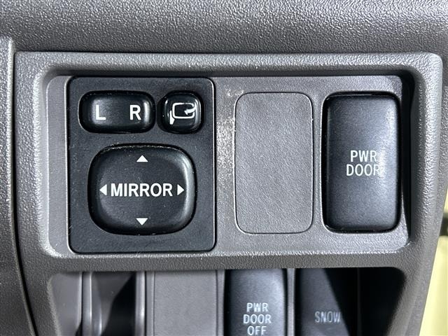 Toyota SIENTA 2004 7558798-11