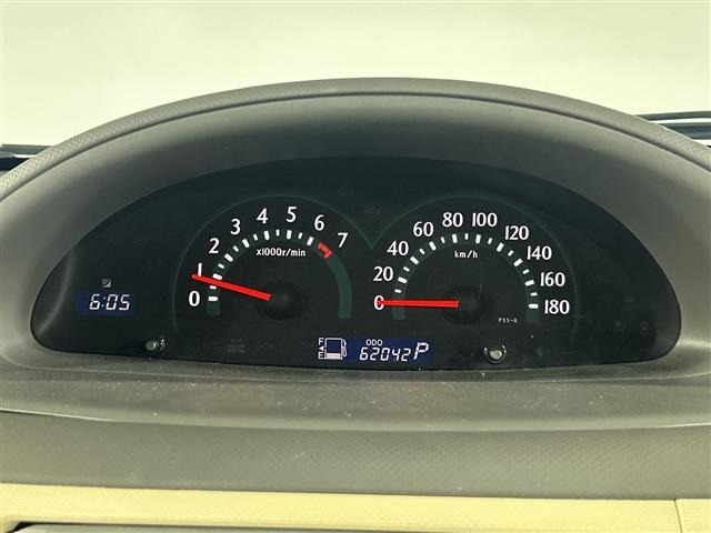 Toyota SIENTA 2004 7558798-19