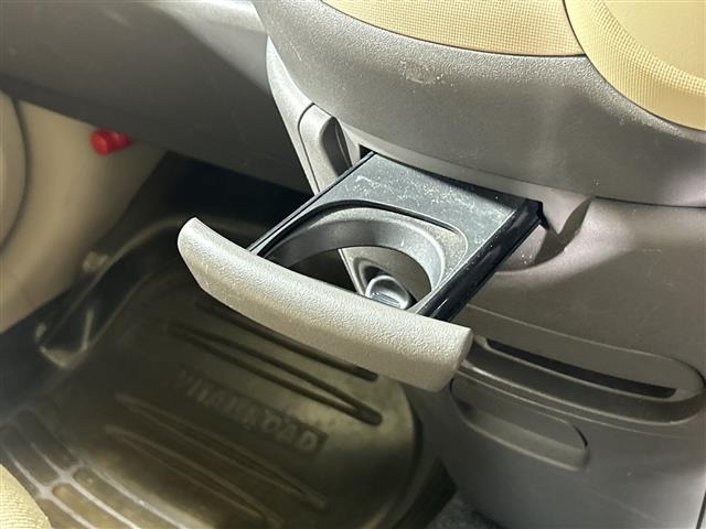 Toyota SIENTA 2004 7558798-6