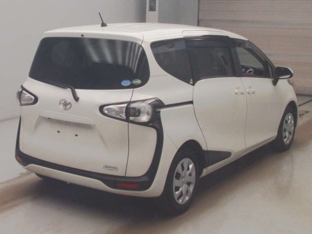 Toyota SIENTA 2017 7558817-1