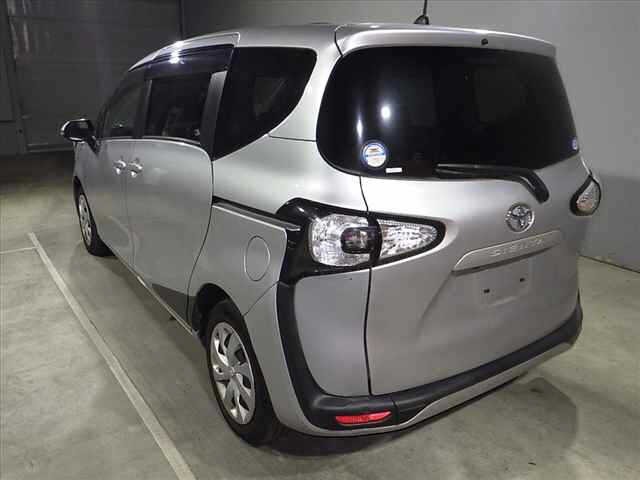 Toyota SIENTA 2017 7558836-4