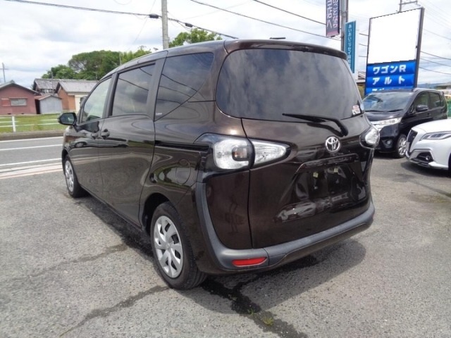 Toyota SIENTA 2017 7558846-1