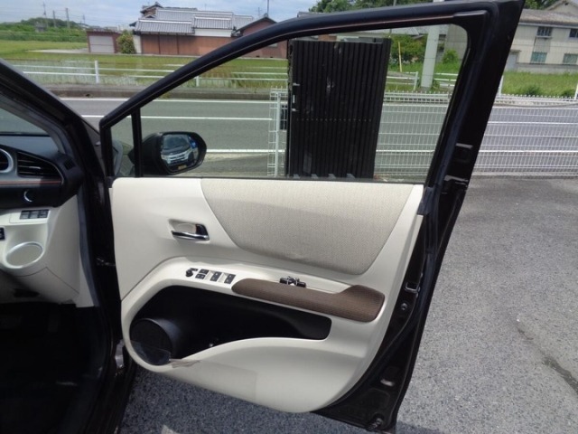 Toyota SIENTA 2017 7558846-15