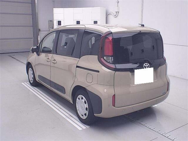 Toyota SIENTA 2025 7558939-1