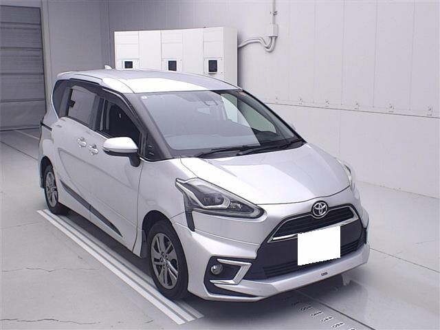 Toyota SIENTA 2018 7559071-0