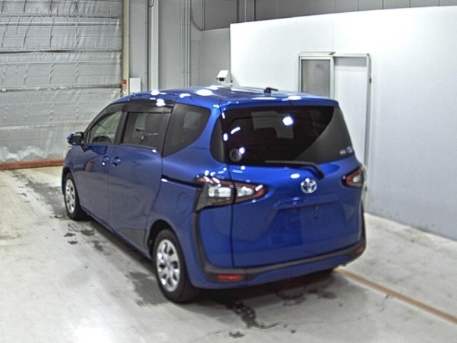 Toyota SIENTA 2016 7559106-1