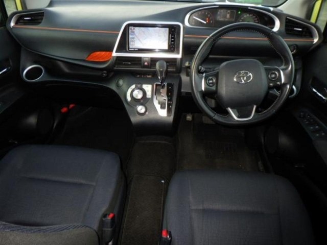 Toyota SIENTA 2018 7559107-3