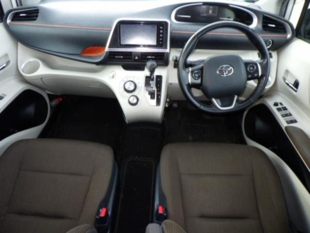 Toyota SIENTA 2016 7559108-3