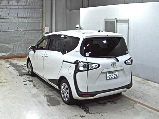 Toyota SIENTA 2016 7559110-1