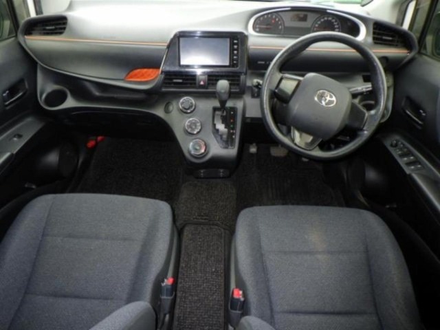 Toyota SIENTA 2016 7559110-3