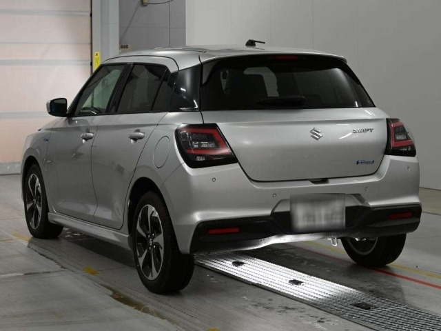 Suzuki SWIFT 2024 7544305-6