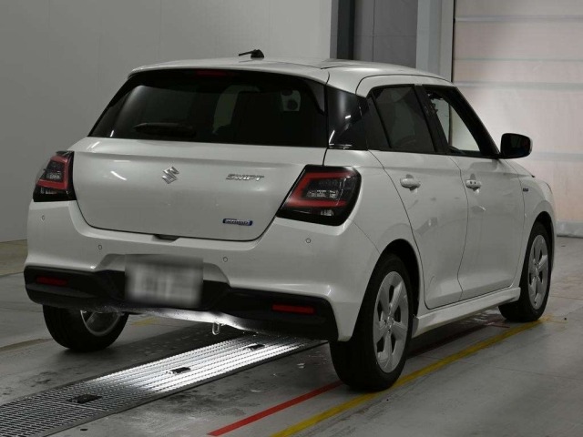 Suzuki SWIFT 2024 7544315-1