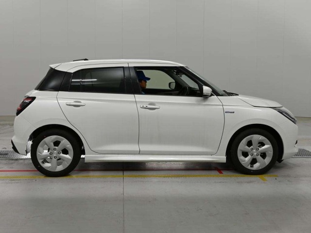 Suzuki SWIFT 2024 7544315-3