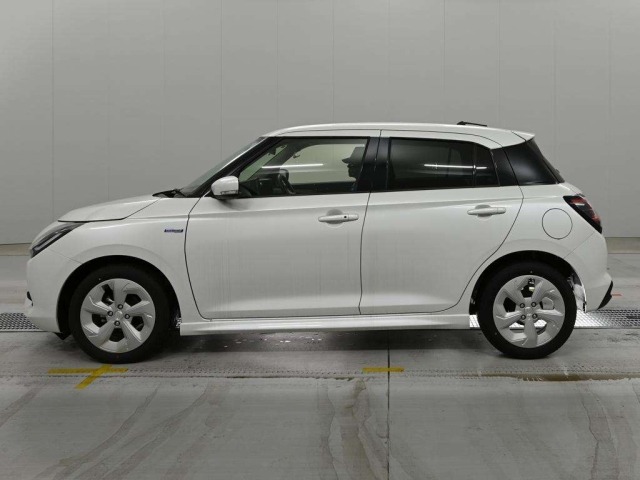 Suzuki SWIFT 2024 7544315-4