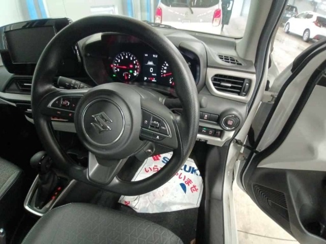 Suzuki SWIFT 2024 7544315-9