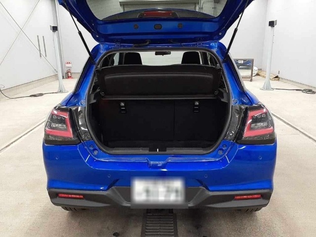 Suzuki SWIFT 2023 7544316-11
