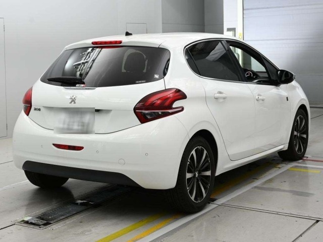 Peugeot 208 2018 7569974-1